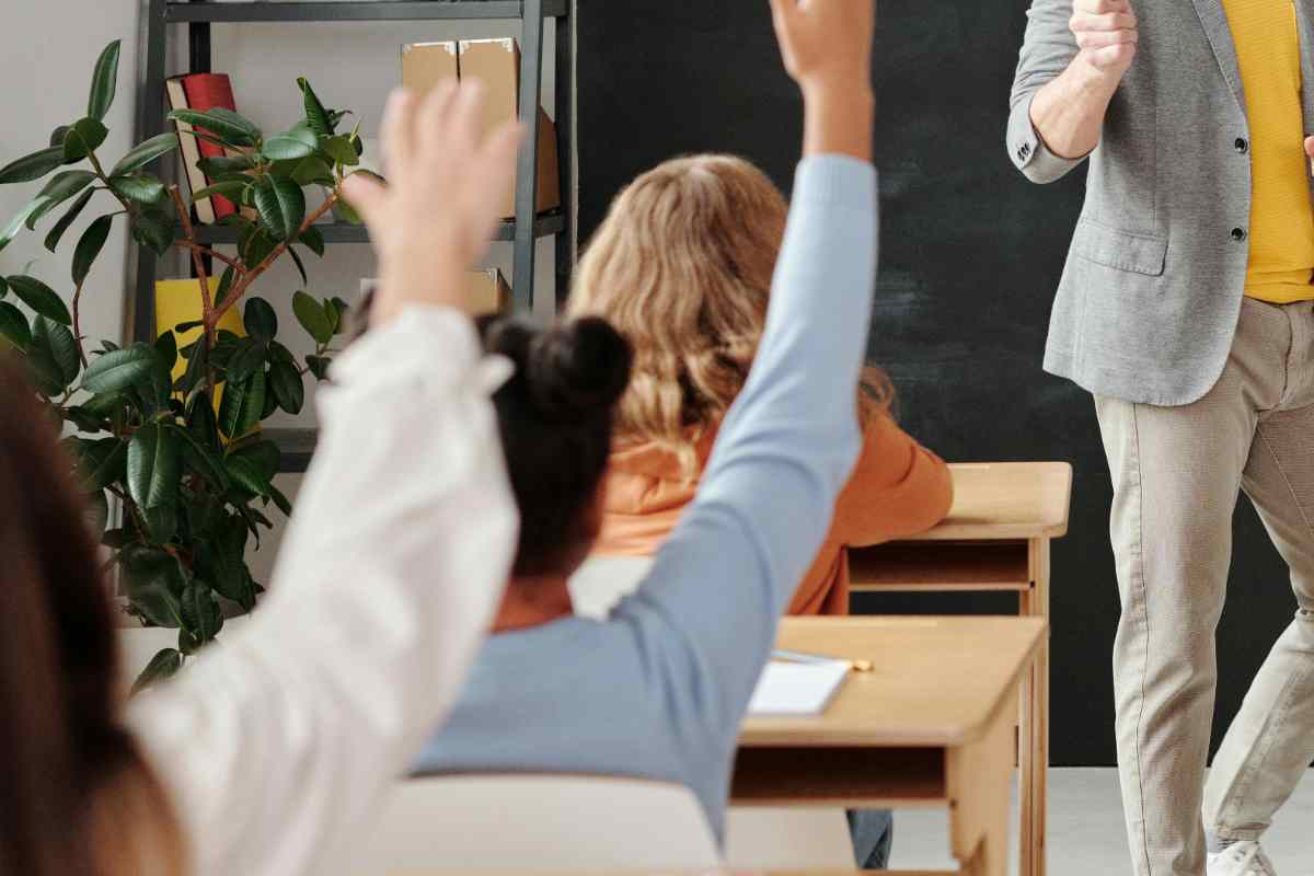 Ragazzi a scuola